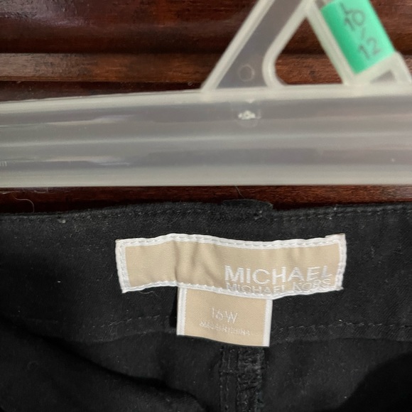 Michael Kors skinny pants. - Picture 2 of 2